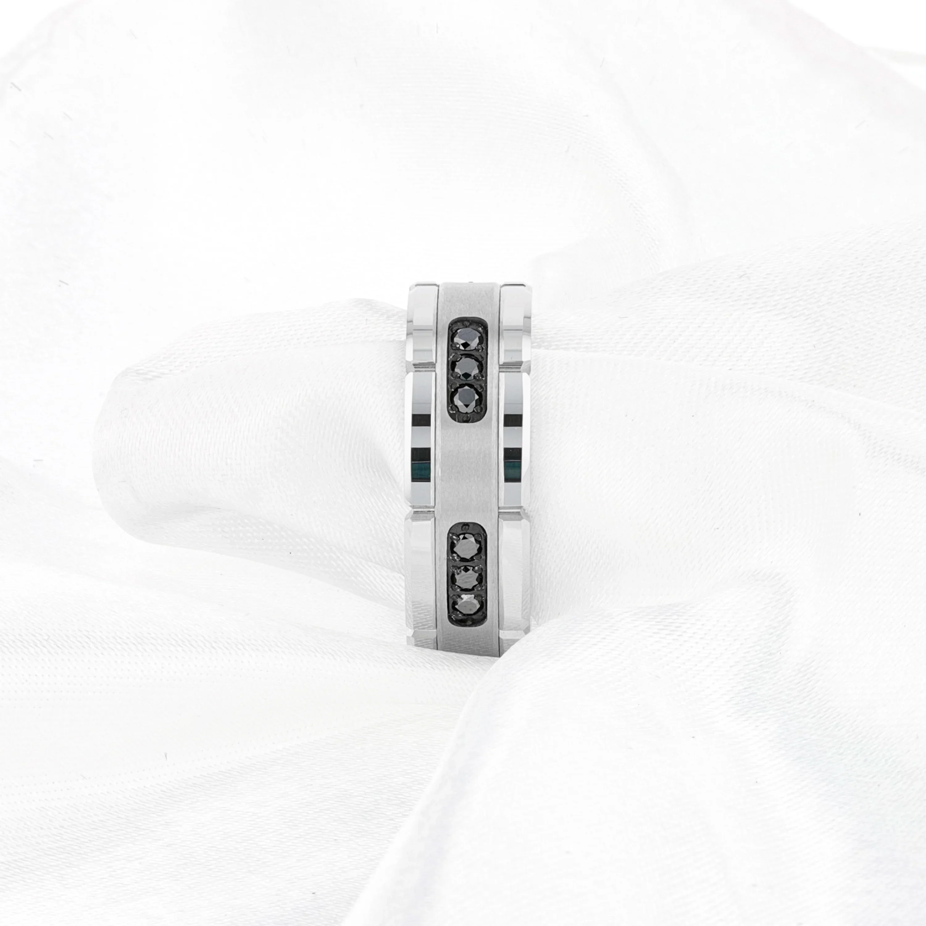 VALOR Grooved Tungsten Ring with Silver Inlay & Black Diamonds - 8mm - Image 9